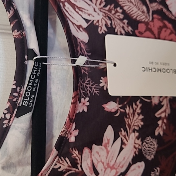 BloomChic Casual Floral Tee size 14/16 / XL/1X - Picture 3 of 7